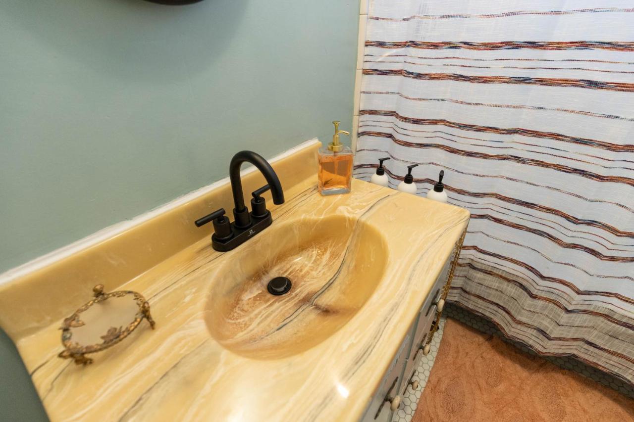 הוילה Historic Revival Midtown Memphis Duplex 64 Yes Pets Fast Wifi Free Parking מראה חיצוני תמונה