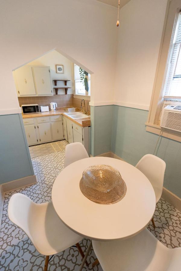 הוילה Historic Revival Midtown Memphis Duplex 64 Yes Pets Fast Wifi Free Parking מראה חיצוני תמונה